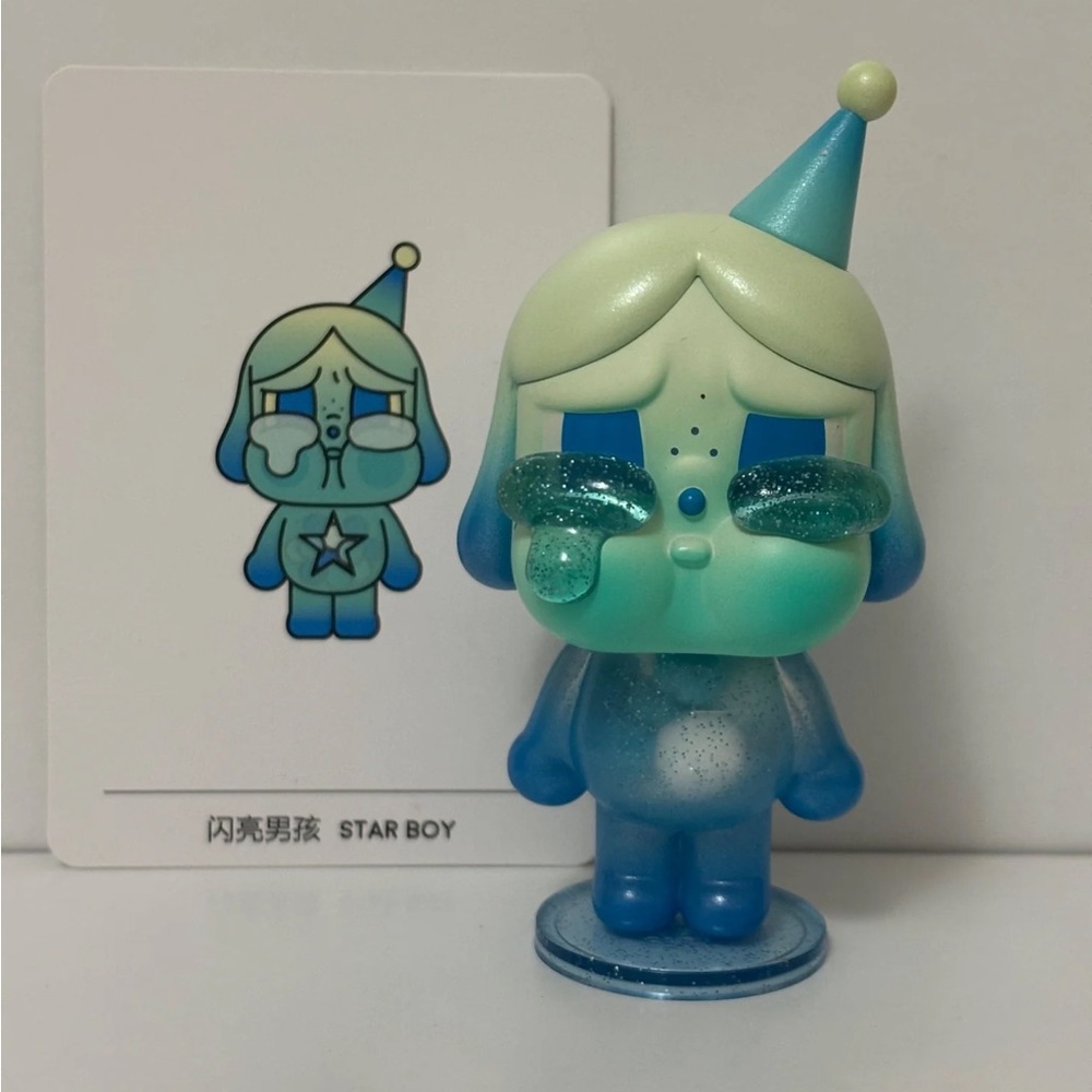 Pop Mart Crybaby Blind Box Figure100% authentic star boy.